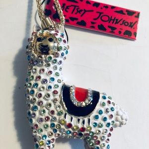 Betsey Johnson Style White Llama Necklace